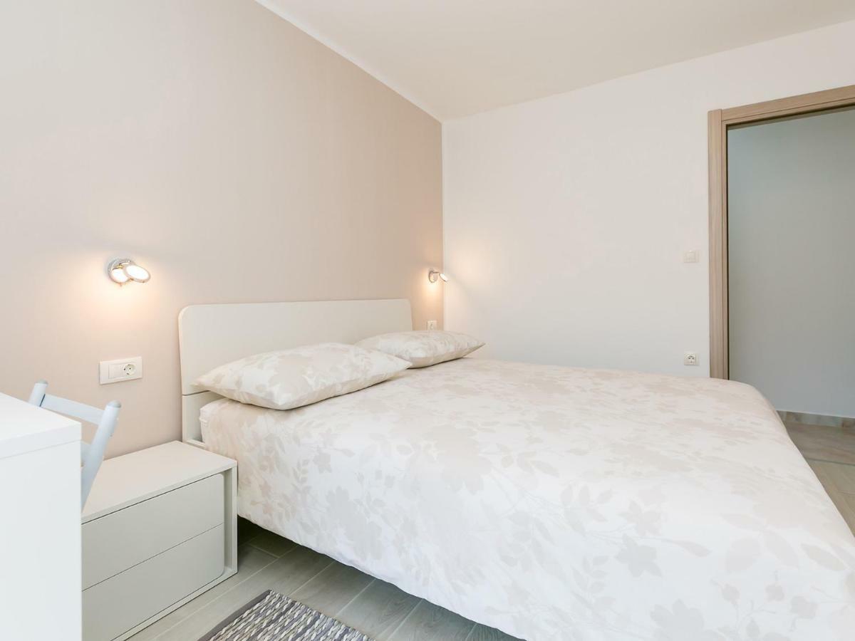 Ninas - Free Wine&Spirit Tasting Apartment Visnjan Exterior photo